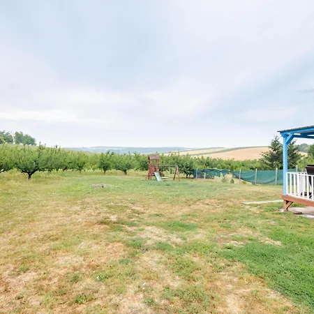 Balaton 15 Minutes Drive - Calm And Private 度假居 Karád